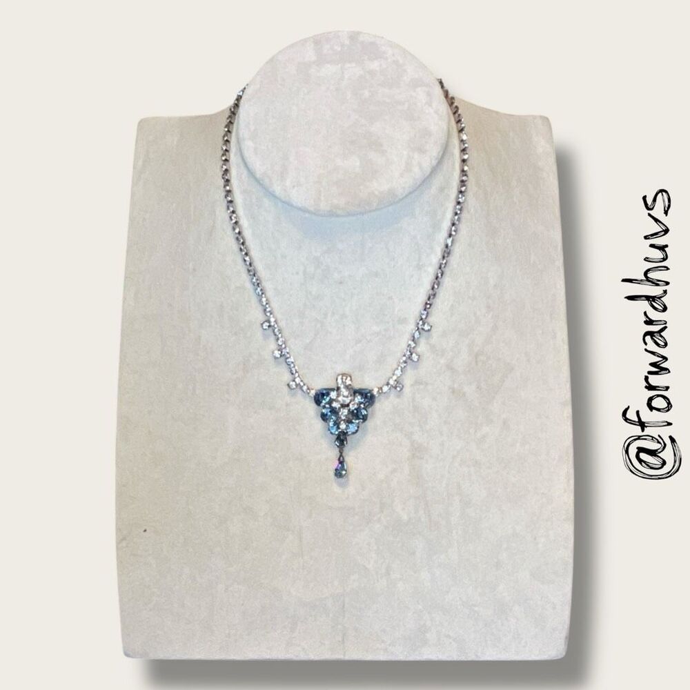 Vintage Mid-Century Rhinestone Necklace – Floral Cluster with Teardrop Pendant